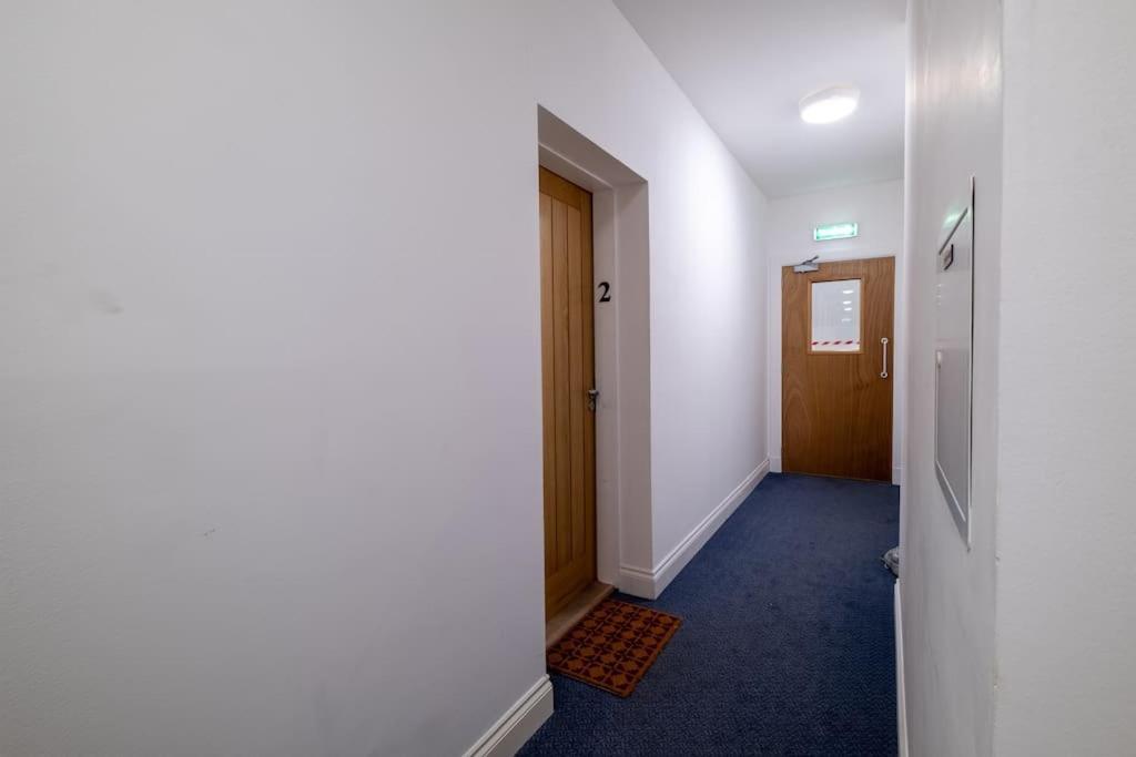 2 Bed 2 Bath Spacious Apartment In Central アバディーン エクステリア 写真